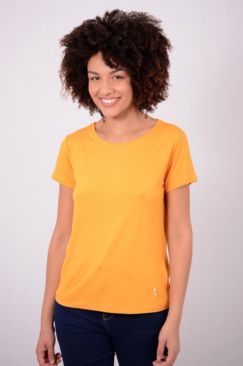 AMARELO