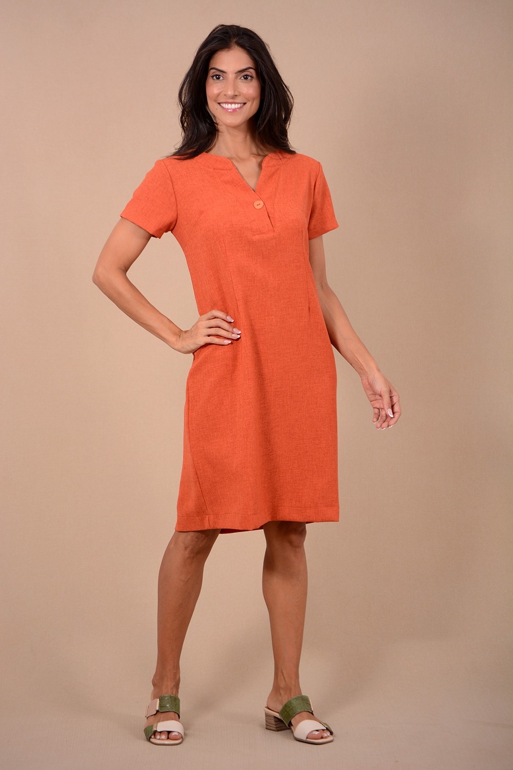 VESTIDO CREPE DETALHE BOTÃO